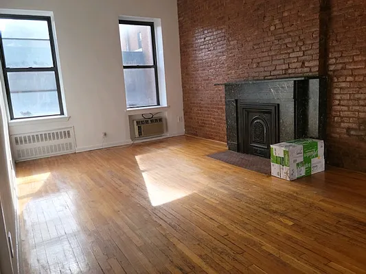 Rented by Chartwell Manhattan Realty | media 13