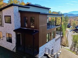 1540 Bear Valley Rd, Sevierville, TN 37876