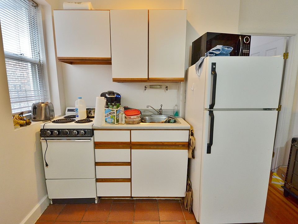 2nd image of 67 Symphony Rd #510