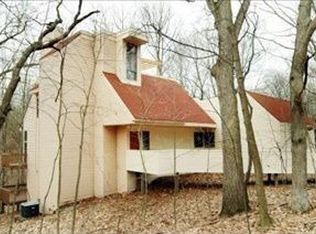 8877 W Gull Lake Dr, Richland, MI 49083