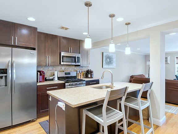 4th image of 3515 McOwen Ave