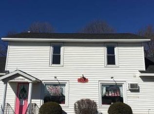 1090 New Loudon Rd #B, Cohoes, NY 12047