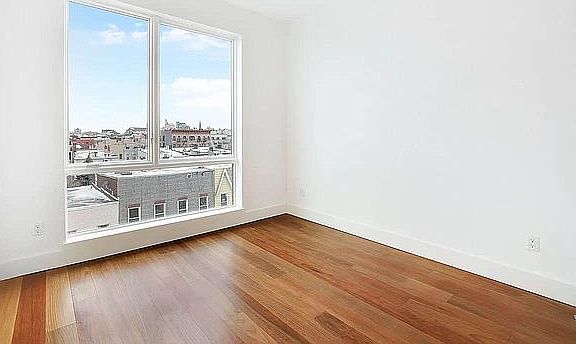 3rd image of 213 Green St APT 4