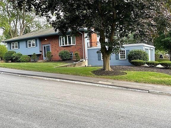 3rd image of 16 Logan Dr