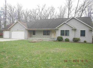 2425 Devonshire Dr, Temperance, MI 48182