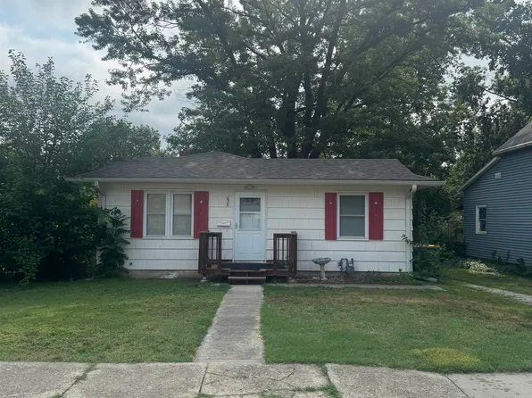 624 SW Kenova Rd, Topeka, KS 66606