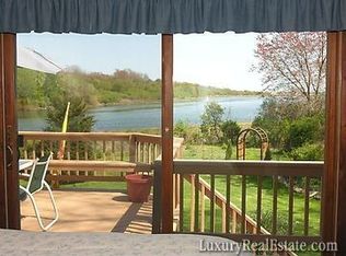 295 Boston Neck Rd, Narragansett, RI 02882