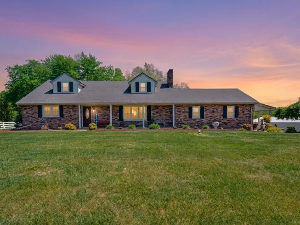 415 S Dogwood Dr, Berea, KY 40403