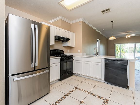 5th image of 16132 Green Cove Blvd