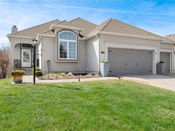 14317 Manor Ct, Leawood, KS 66224