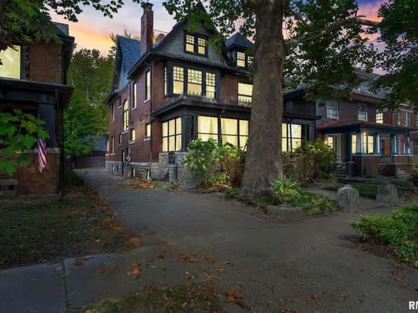 1119 W Moss Ave, Peoria, IL 61606