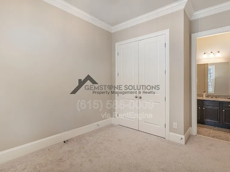 130 Hobbs Dr — Photo 11