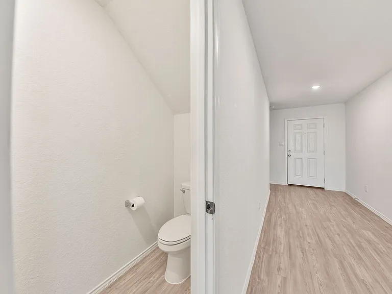 10626 McClintock Dr — Photo 11