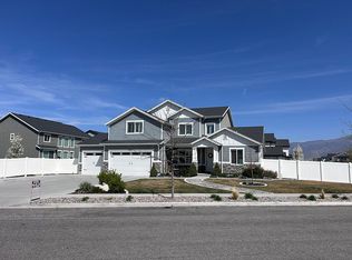 2084 W 2135 S, Woods Cross, UT 84087