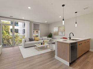 211 Green St #410, Jamaica Plain, MA 02130