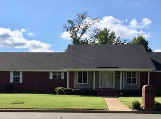 2303 W 6th St, Russellville, AR 72801