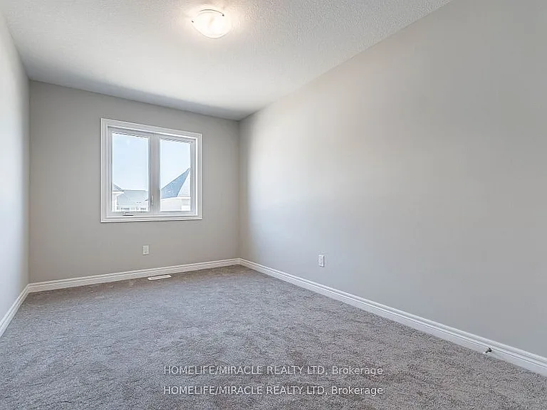 140 Aquasanta Cres — Photo 29