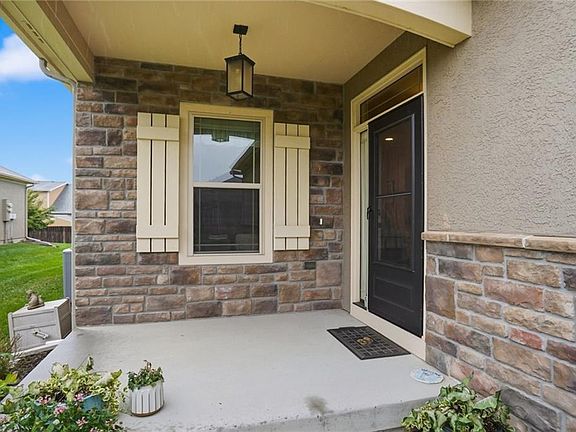 2nd image of 2250 Lake Pointe Dr Unit 2001