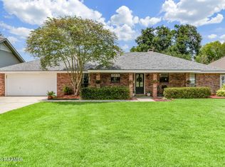 205 N Michot Rd, Lafayette, LA 70508