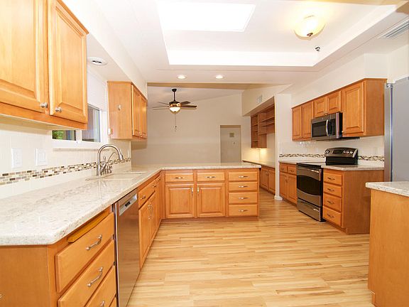 5th image of 12914 W Meeker Blvd