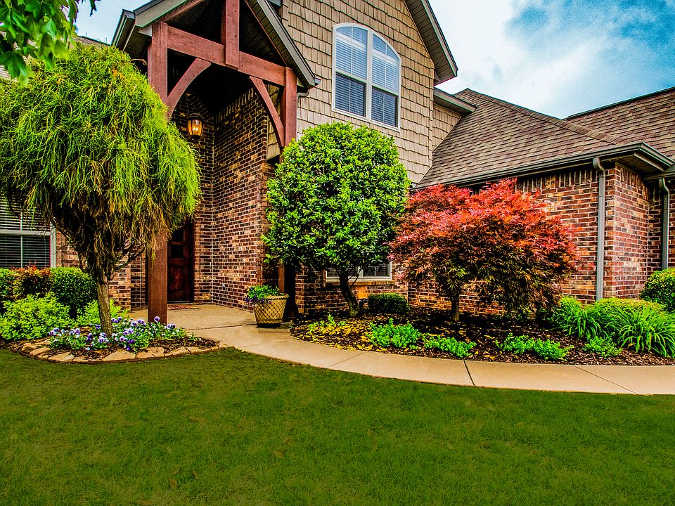 2nd image of 3806 SW Plateau Blvd