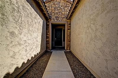 3rd image of 18142 W Las Palmaritas Dr