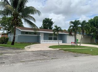 8400 NW 25th Ct, Fort Lauderdale, FL 33322