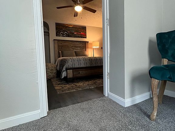 3rd image of 950 Millville Ave #4