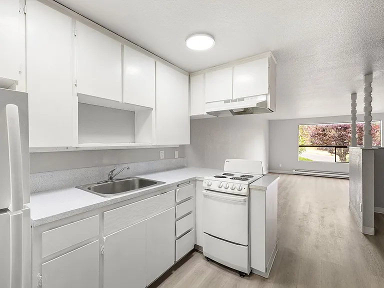 Highline Villas - Renovated 1-Bedroom Apartment | Steps from Downtown Burien — Photo 25