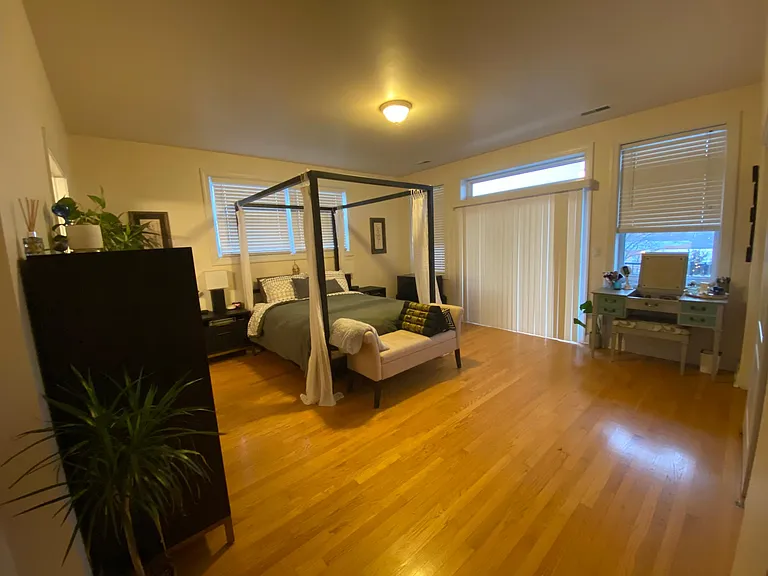 2004 W Warren Blvd #4NW — Photo 8
