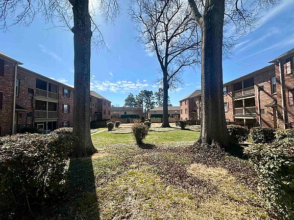 2nd image of 1202 Middle Ct APT 102