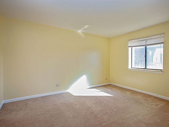 5th image of 1463 Mercury Dr APT 111
