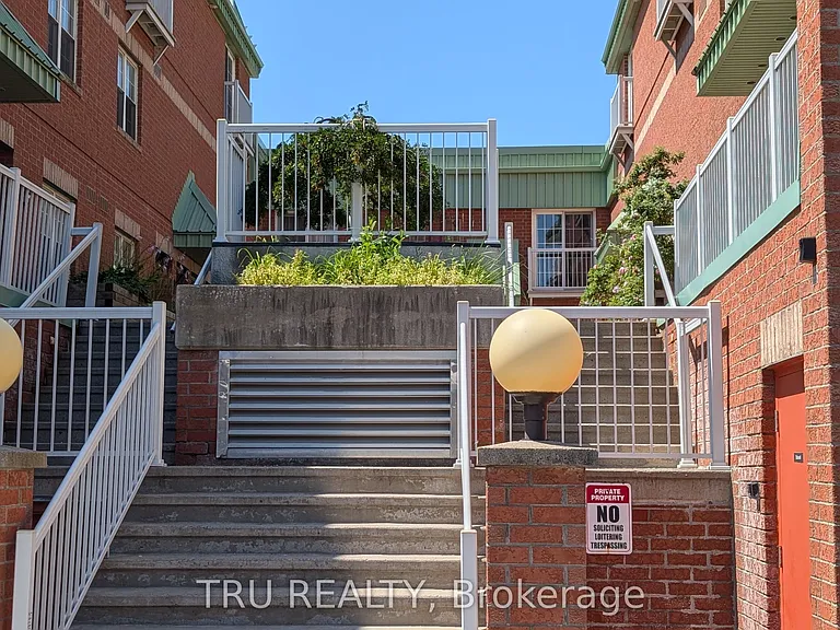 130 Rochester St #2 — Photo 2