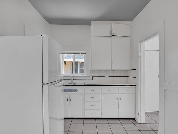 5th image of 143 Brooklyn Ave