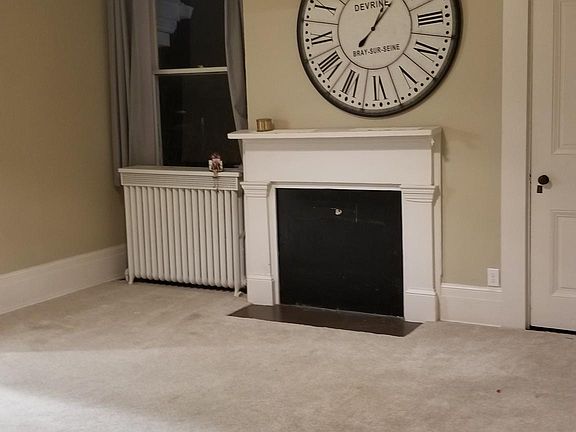 2nd image of 320 E Mulberry St #4
