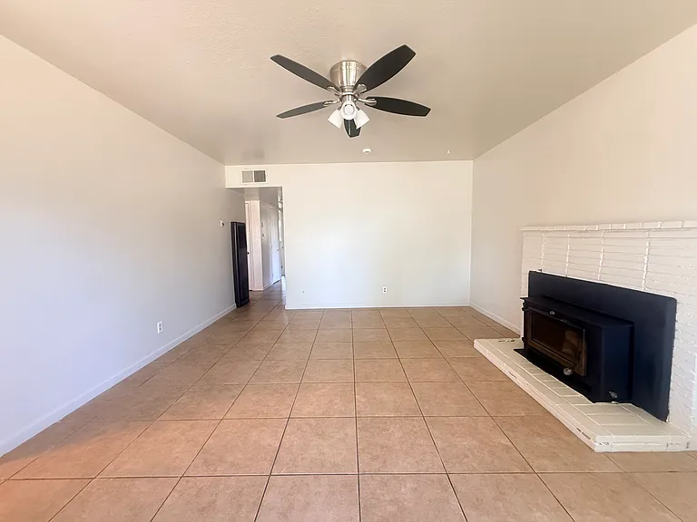 4641 N Fresno St — Photo 3