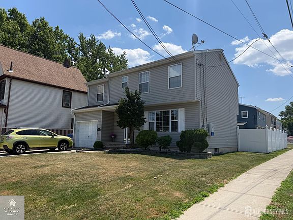 3rd image of 125 Homestead Ave