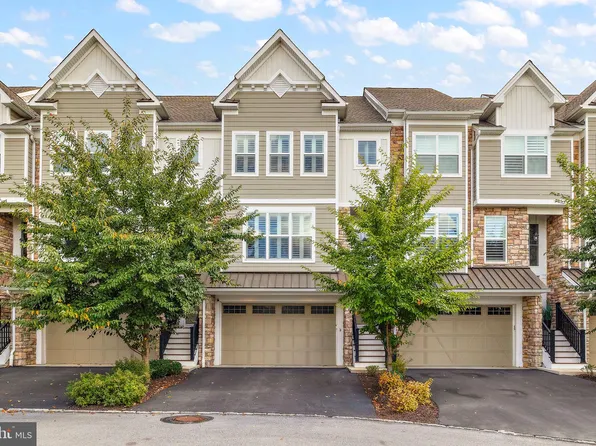 34 New Countryside Dr, West Chester, PA 19382