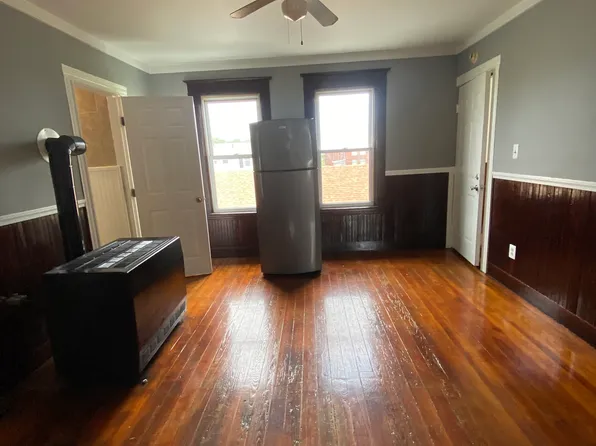 3 Emma St APT 2, New Bedford, MA 02744