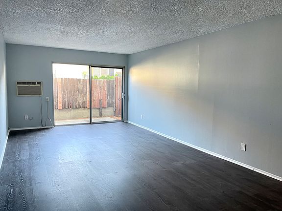 2nd image of 6633 Vineland Ave #B56f17916