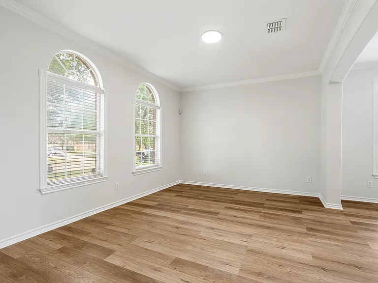 1738 Rock Ridge Dr — Photo 4