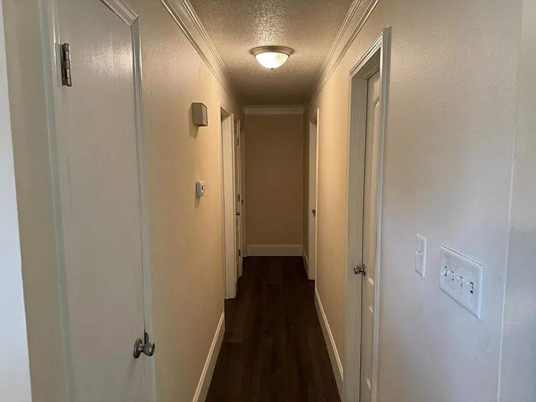 125 Brentwood Blvd — Photo 9