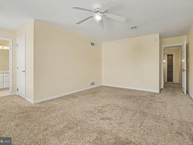 645 Springhouse Ln — Photo 19