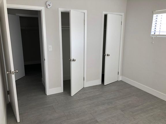 4th image of 571 W 12th St APT 2