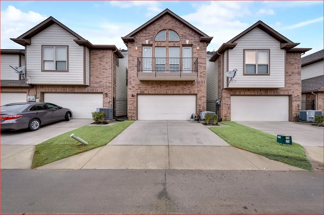2 bed, 2065 sqft, $2,595 — Photo 1