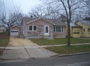 1612 Kilbourn Ave, Tomah, WI 54660
