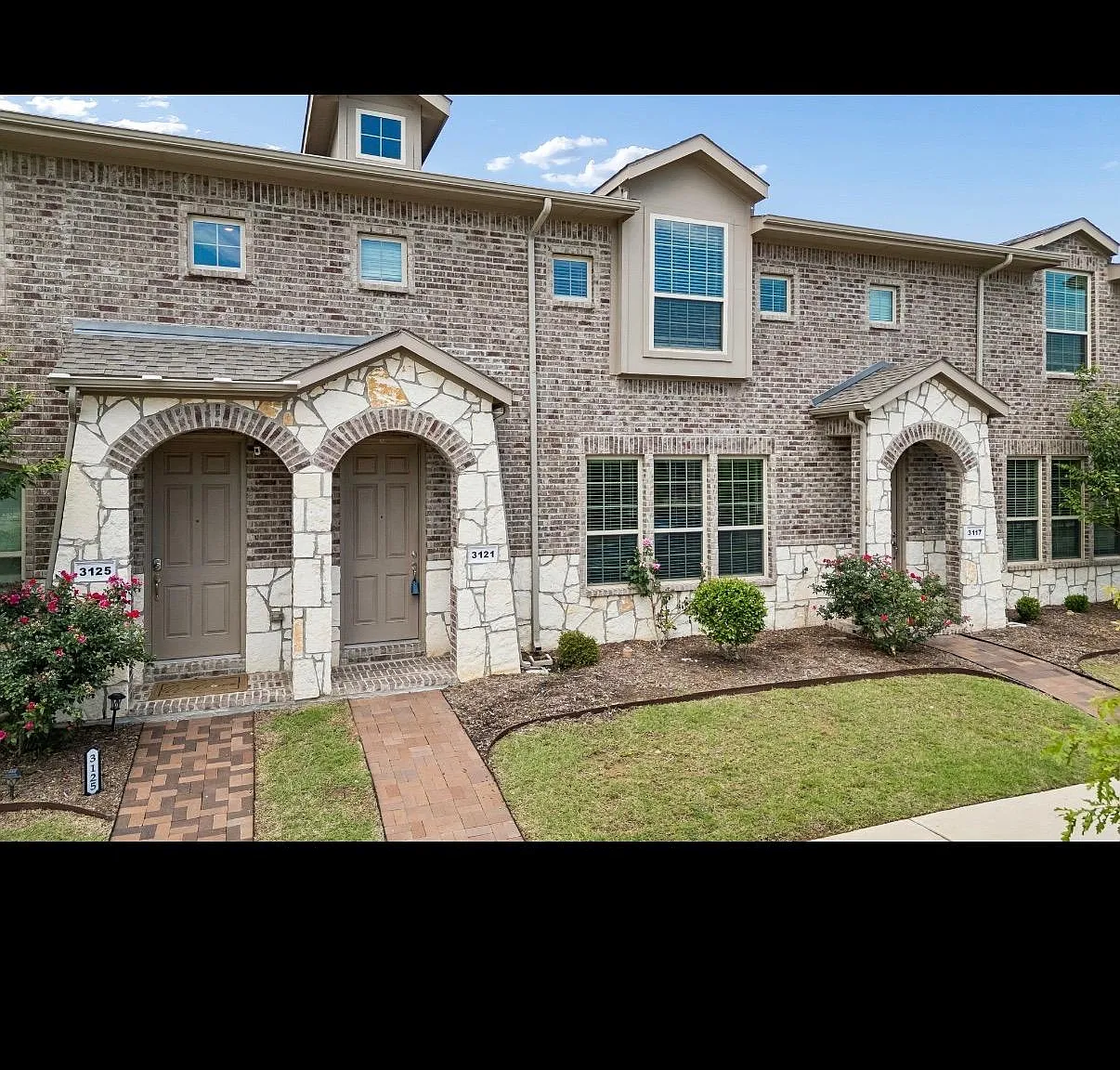 4 bed, 2005 sqft, $2,295 — Photo 3