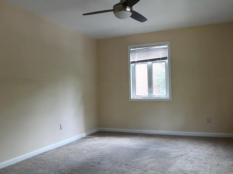 10417 Montrose Ave #202 — Photo 10