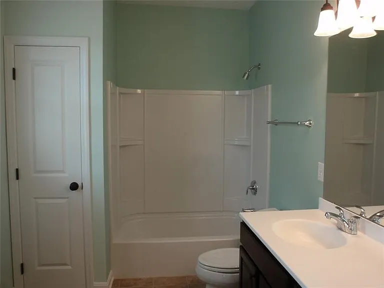 290 Venango Trl — Photo 11
