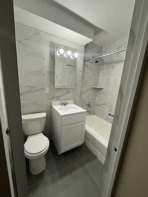 Rented by Voro Purple LLC | media 12